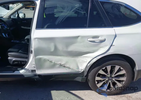 2016 Subaru Outback 2.5I Limited z USA, uszkodzony, nr VIN 4S4BSBNC4G3307967